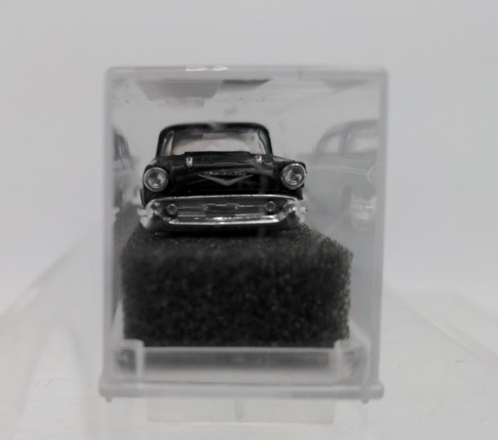 Praline 5002 HO Scale Black / Blue 1950's Chevrolet Bel Air De Luxe