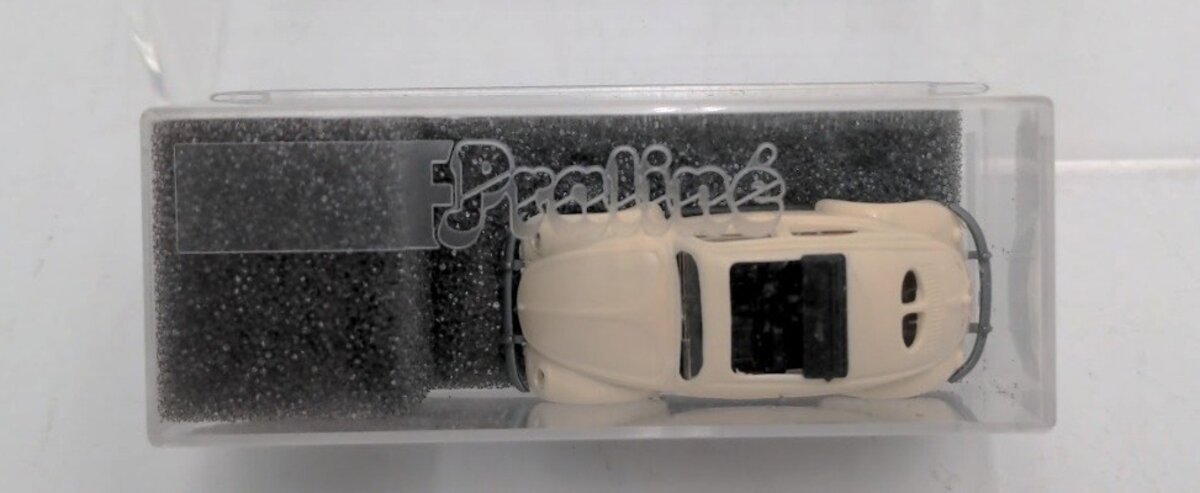 Revell 2731 HO Scale Praline Cream VW Beetle 1200 Saloon 1952 Split