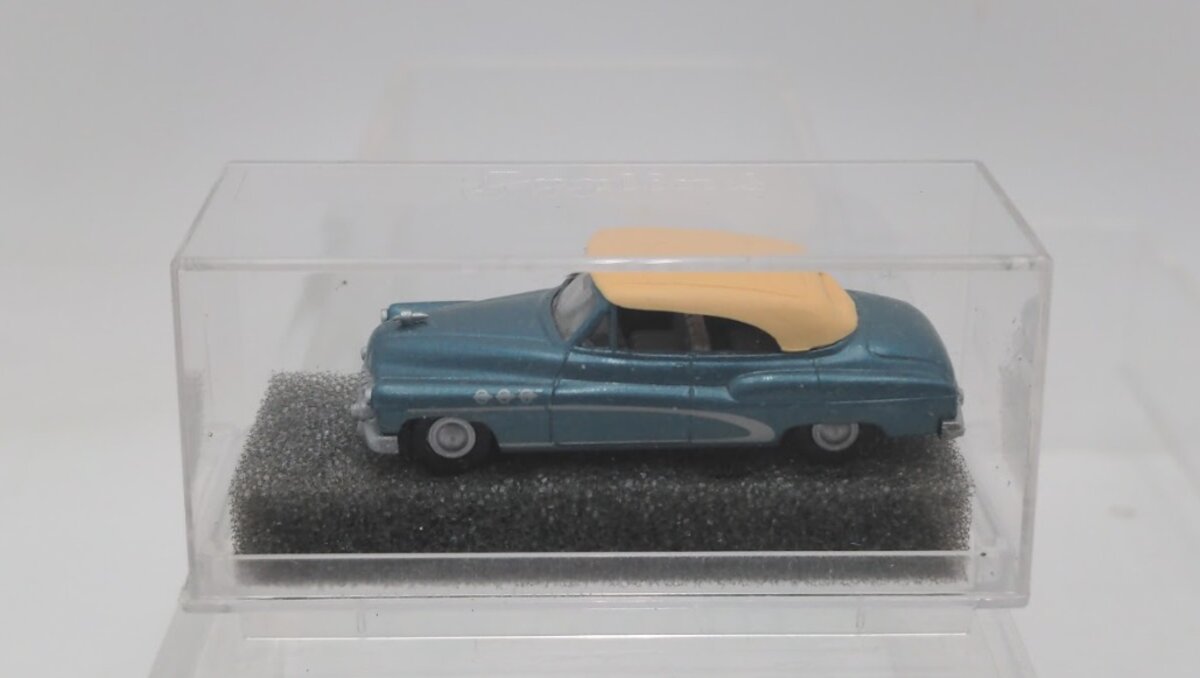 Praline 4706 HO Scale Metallic/Beige Top Buick Cabriolet Sedan Convertible Car