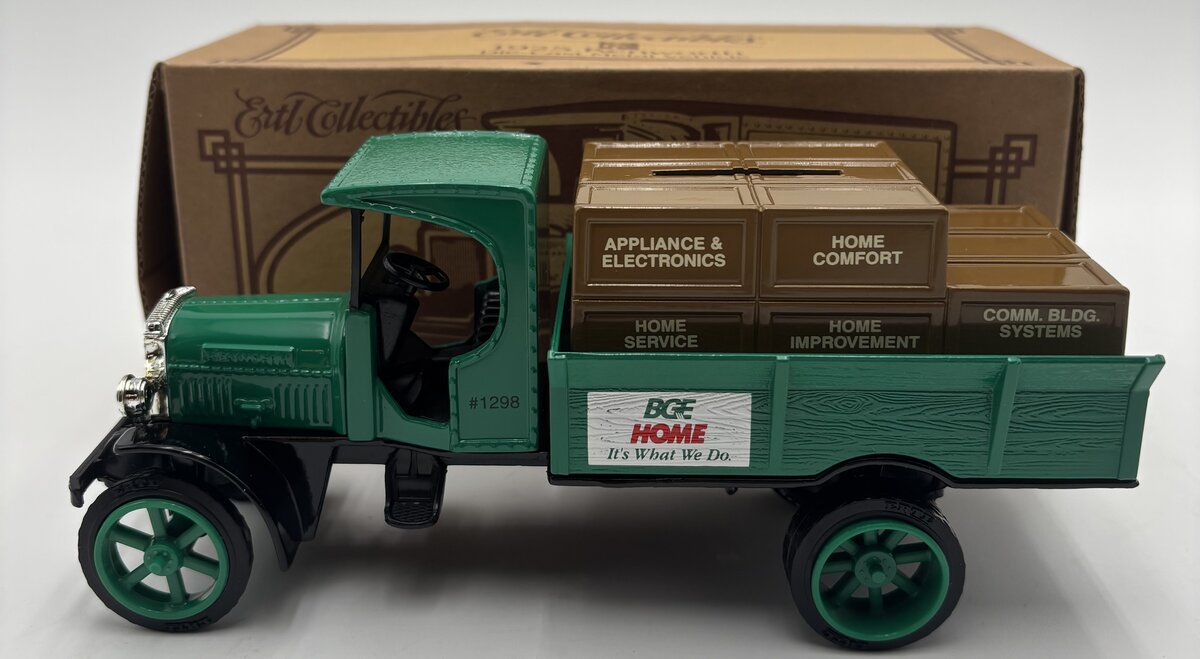 Ertl 1:34 1925 Kenworth Truck Bank