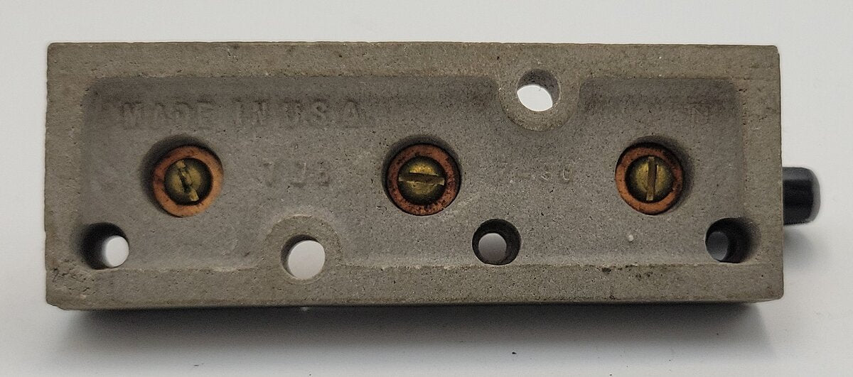 TRUMBULL 708 Battery Switch with Porcelain Base