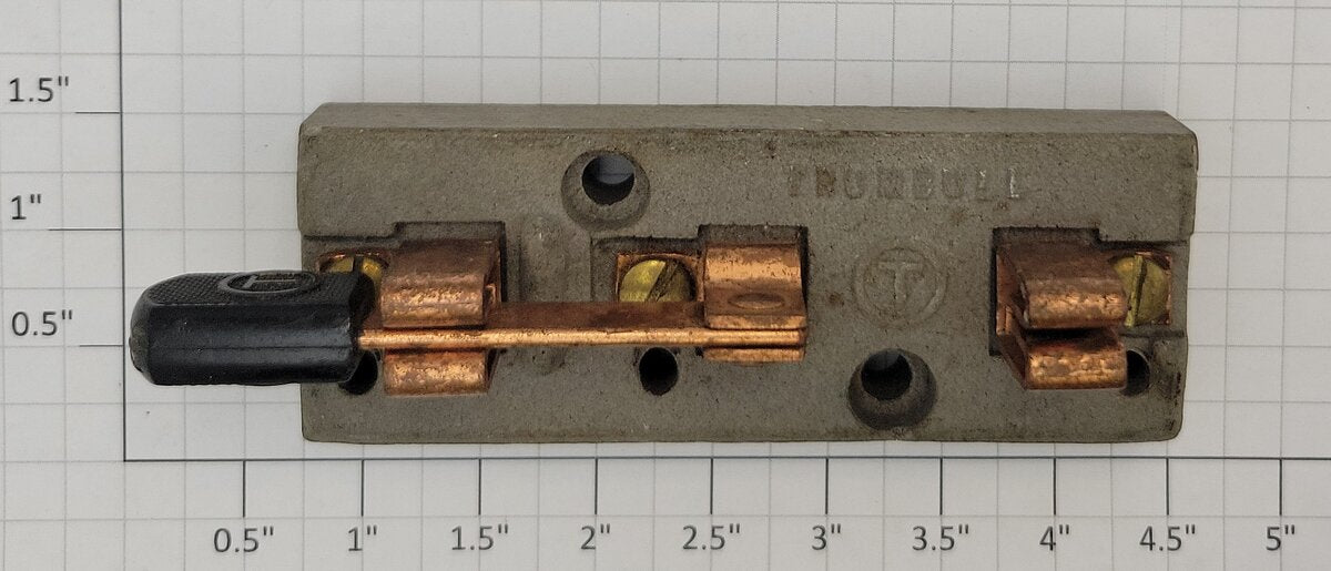 TRUMBULL 708 Battery Switch with Porcelain Base