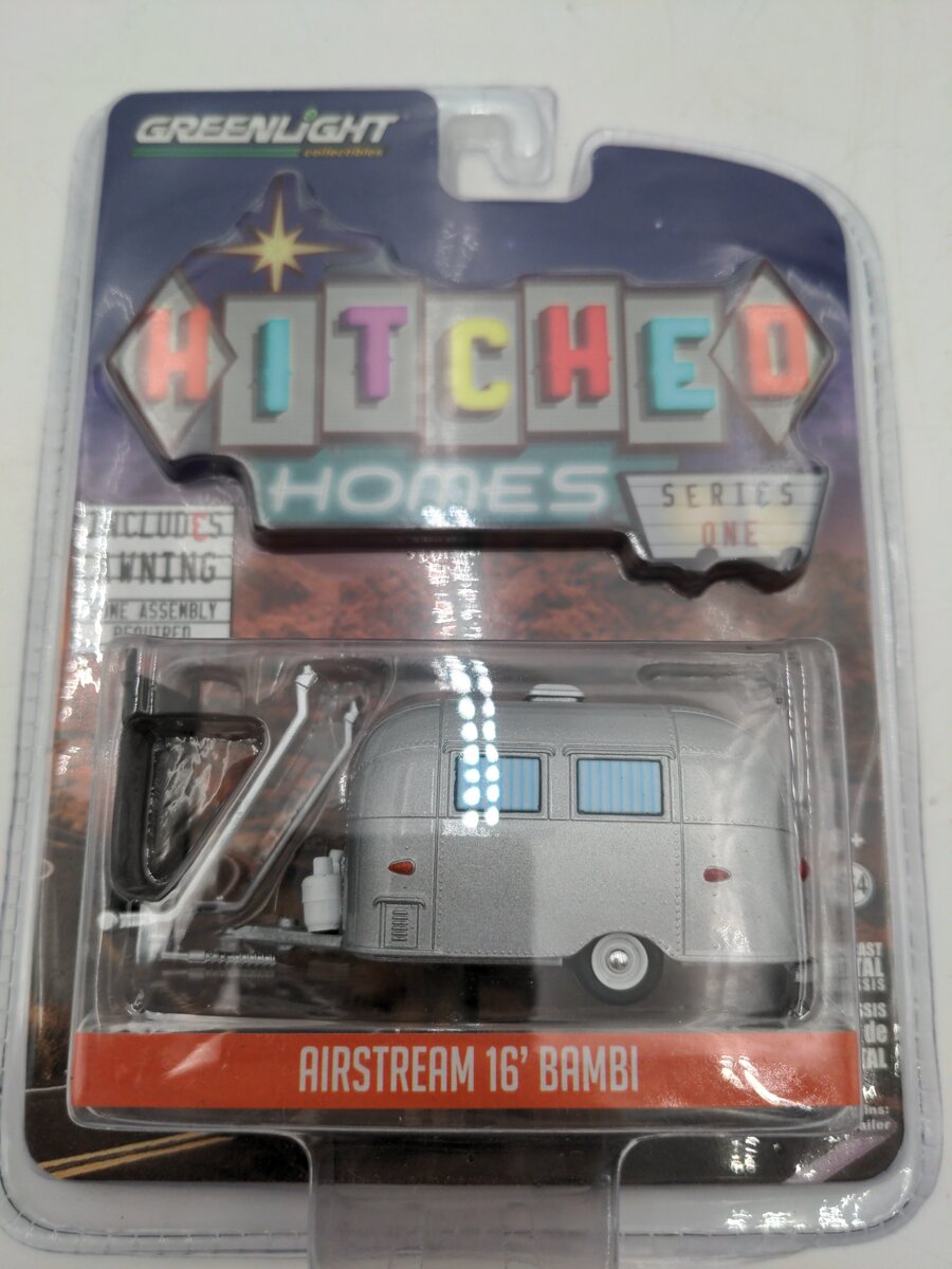 Greenlight Collectibles 34010 1:64 Hitched Homes Airstream 16' Bambi
