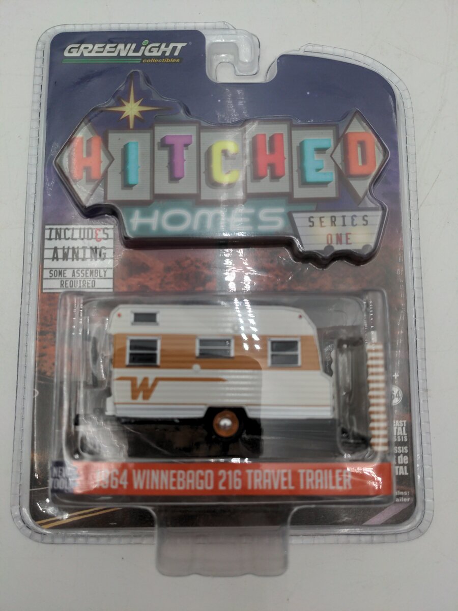 Greenlight Collectibles 1:64 1964 Winnebago 216 Travel Trailer