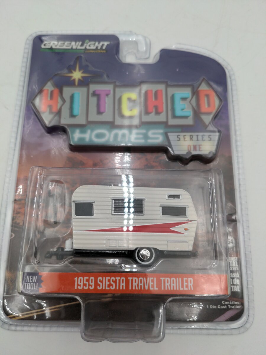 Greenlight Collectibles 1:64 1959 Siesta Travel Trailer