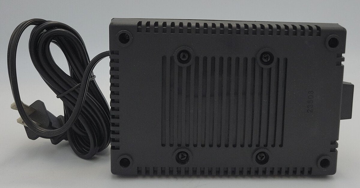 Atlas 1000030 O Gauge 30 Watt Transformer with Instructions - Boxed