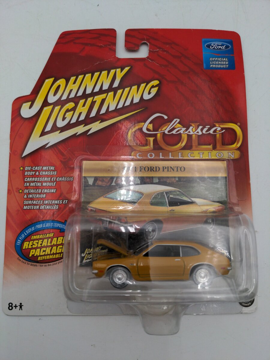 Johnny Lightning 50152 1971 Ford Pinto