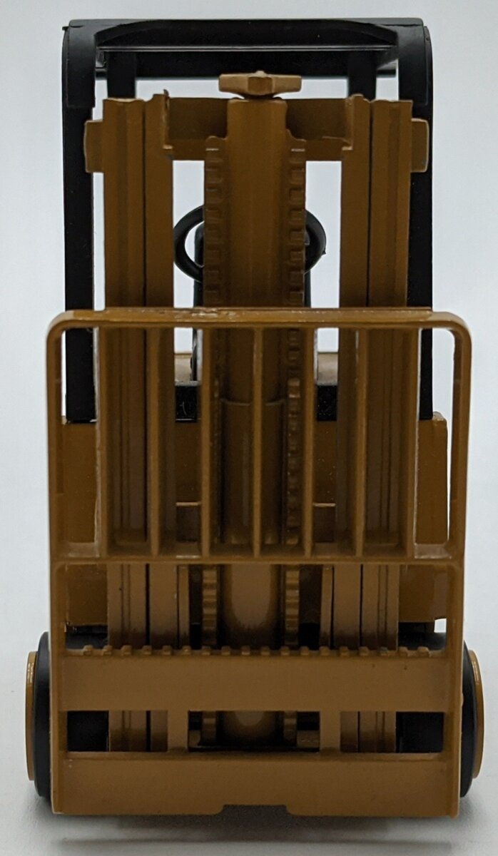 NZG 225 1:50 Caterpillar M50B Lift Truck