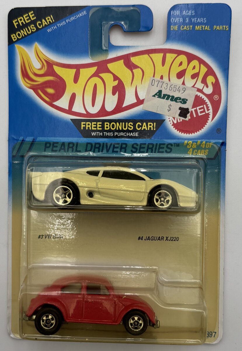 Hot Wheels 13897 1:64 Pearl Driver Series #4 Jaguar XJ22 & #3 VW Bug (Pack of 2)