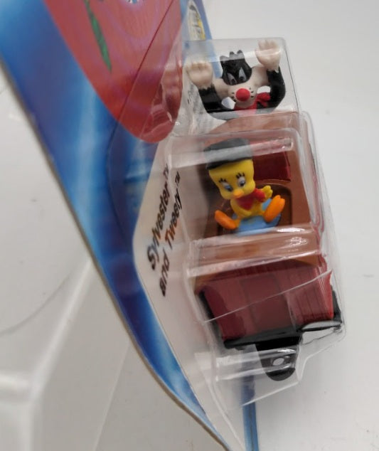 Ertl 2712 1:64 Scale Looney Tunes Sylvester and Tweety in Caboose Die Cast Metal