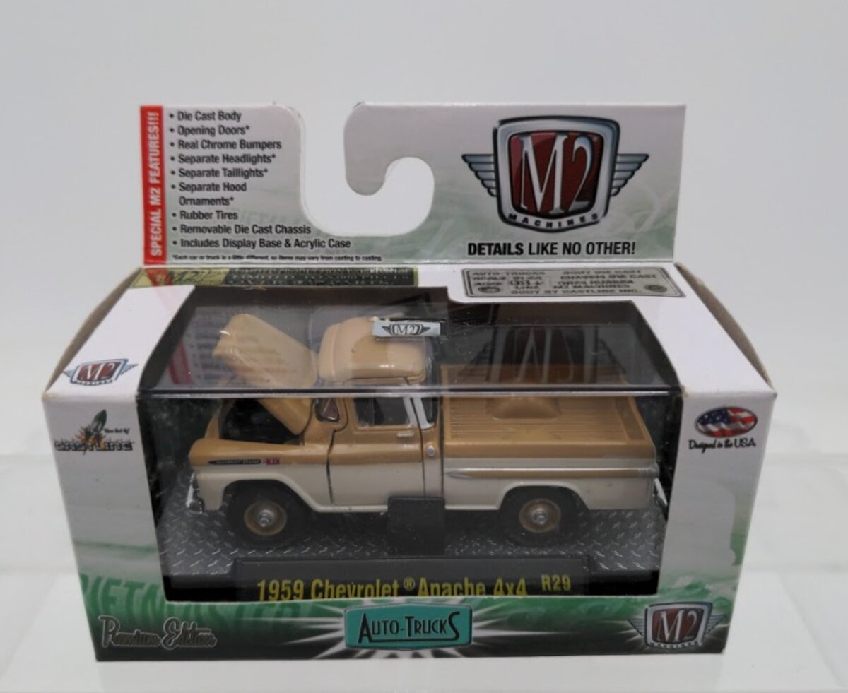 M2 Machines 32500 1:64 Scale Tan / White Chevrolet Apache De Luxe 4 x 4 R29
