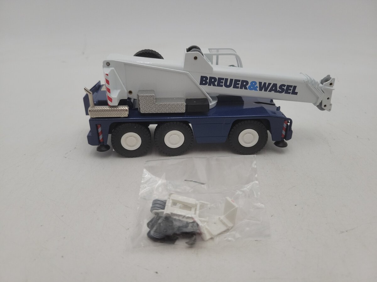Conrad 2093 1:50 Scale Breuer & Wasel Telescopic Crane W/Eextendeble Arm Diecast LN