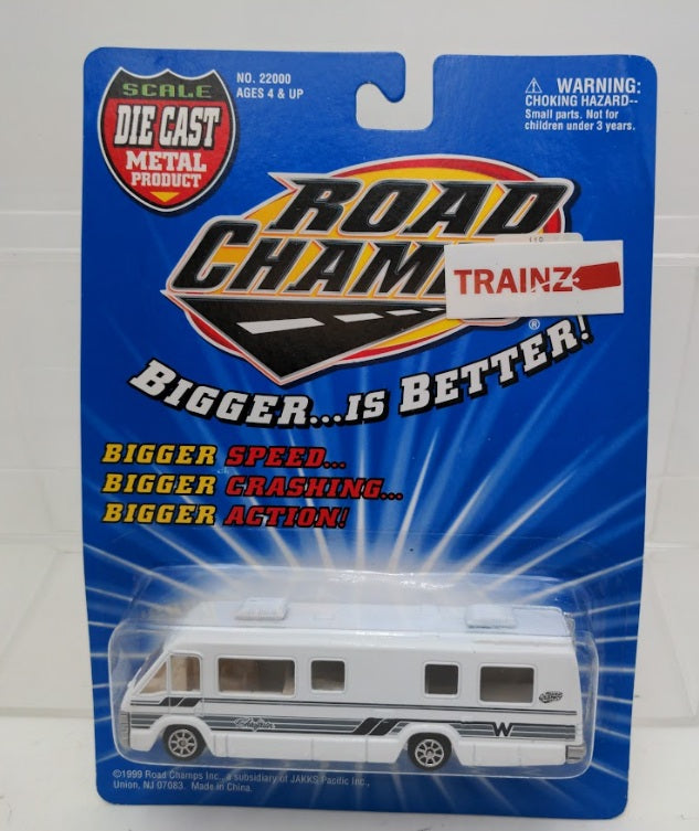 Road Champs 22000 1:64 Scale Winnebago Chieftain Motorhome Diecast RV Die Cast