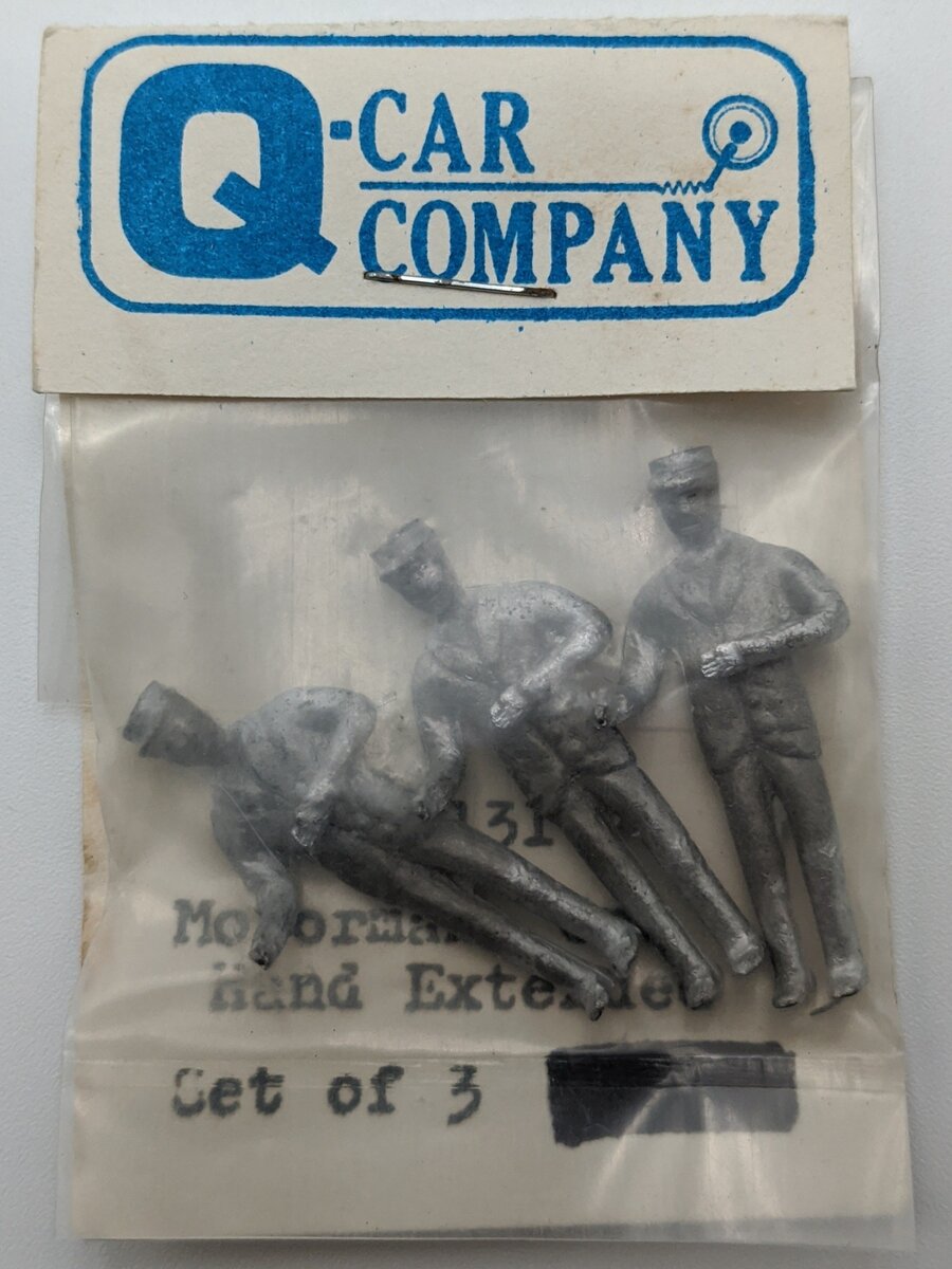 Q-Car Company CS131 HO Motorman One Hand Extended (3-Pack)