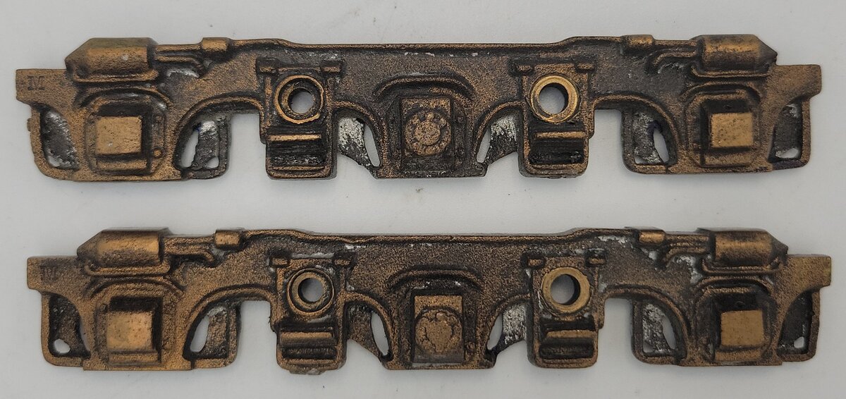 Acme 0528-22 O Gauge Anodized Brass Cast Truck Side (Set of 2)