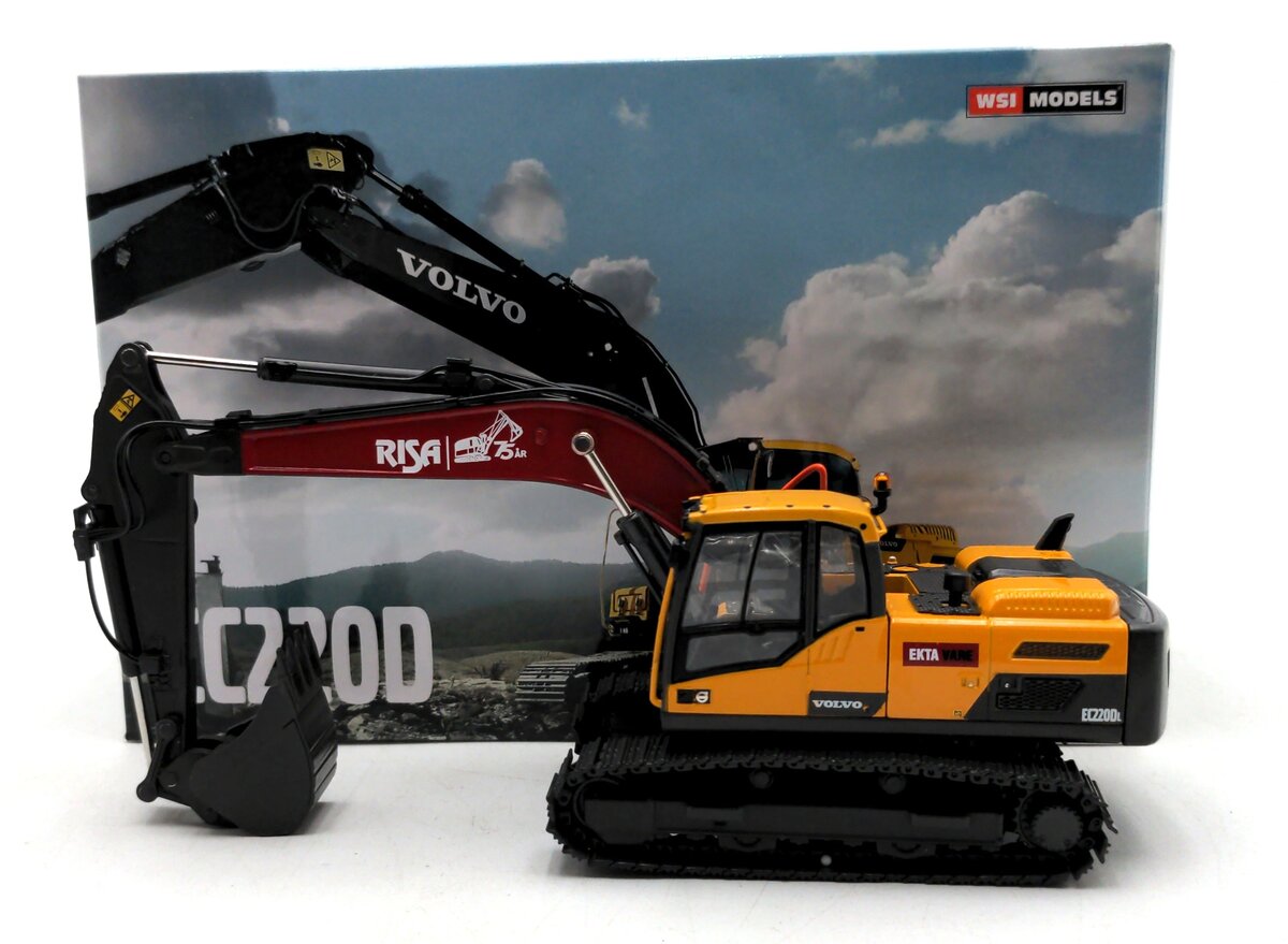 WSI 61-2010 1:50 Scale Volvo EC220D Crawler Excavator