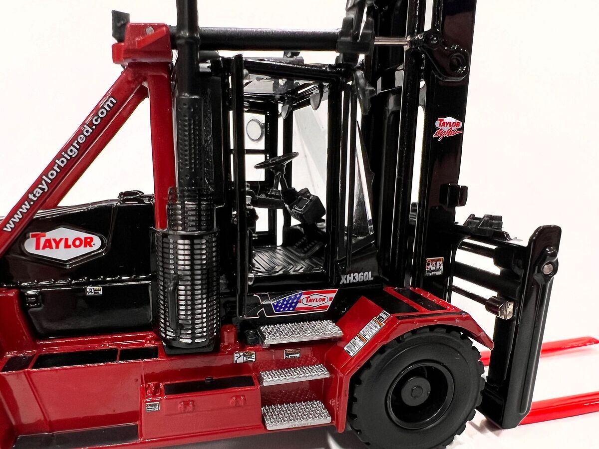 Weiss Brothers 033-300 1:50 Taylor XH-360L Heavy Duty Forklift