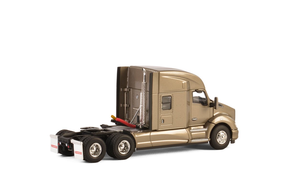 WSI 33-2028 1:50 Kenworth T680 6x4 Tractor - Silver
