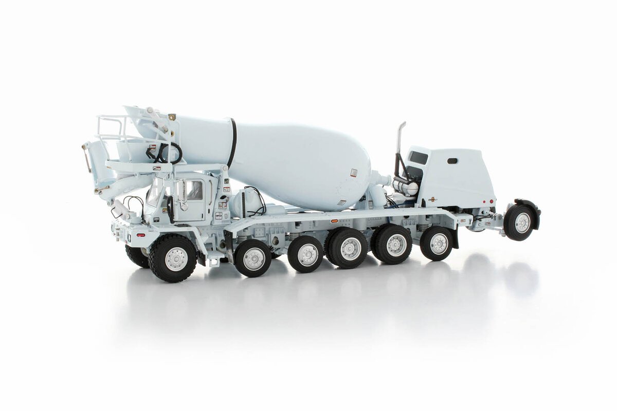 TWH Collectibles TWH075 1:50 Scale 01063 Oshkosh Front Discharge Mixer White