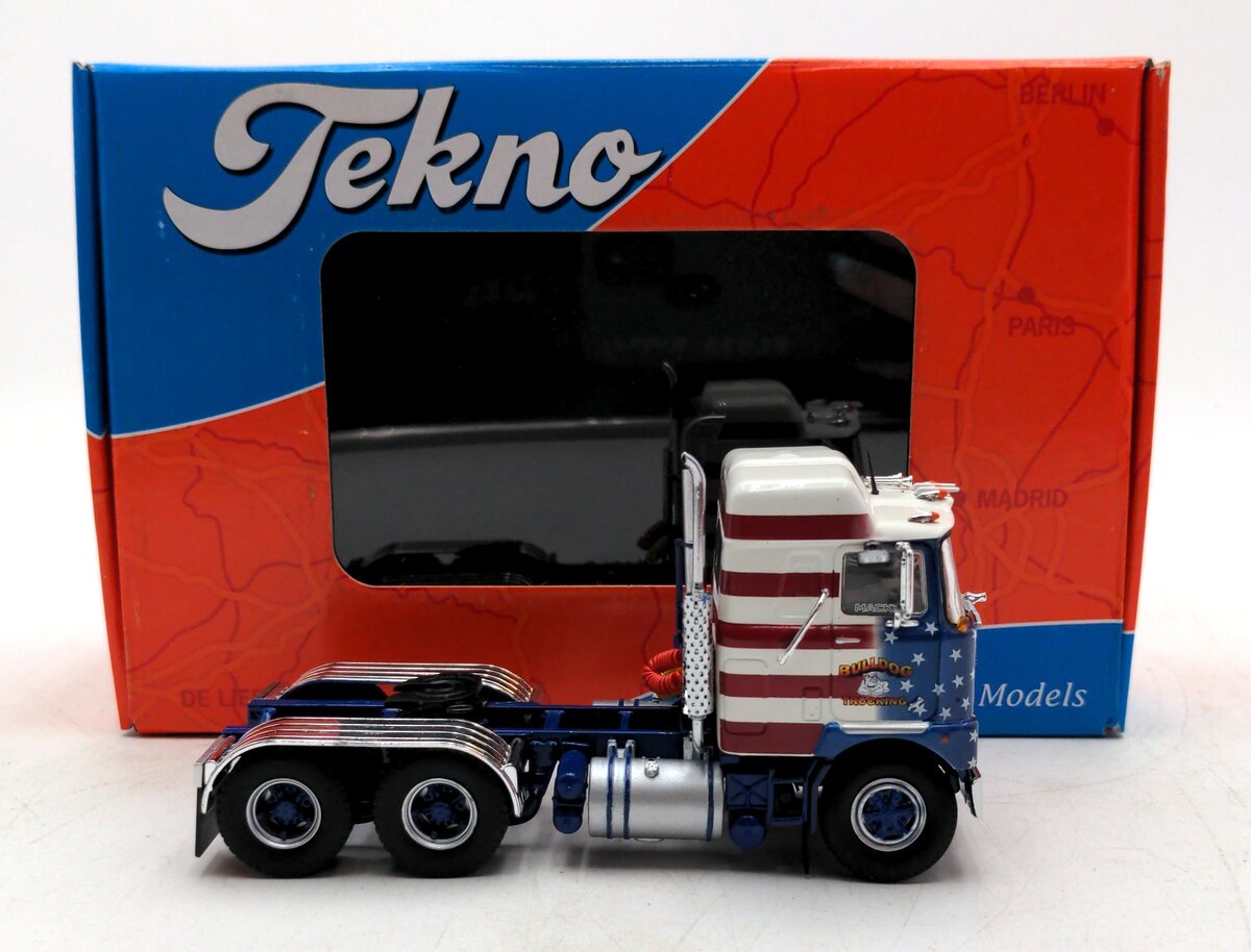 Tekno 81825 1:50 1985 Mack F700 6x4 Prime Mover Truck Bulldog Trucking