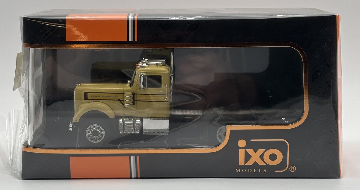 IXO Models TR161.22 1:43 White Western Star 4864 1970 Truck