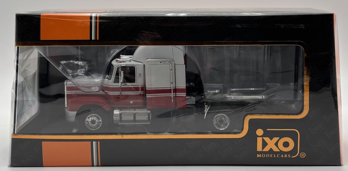 IXO Models TR224.22 1:43 GMC General SBFA 1988 Truck