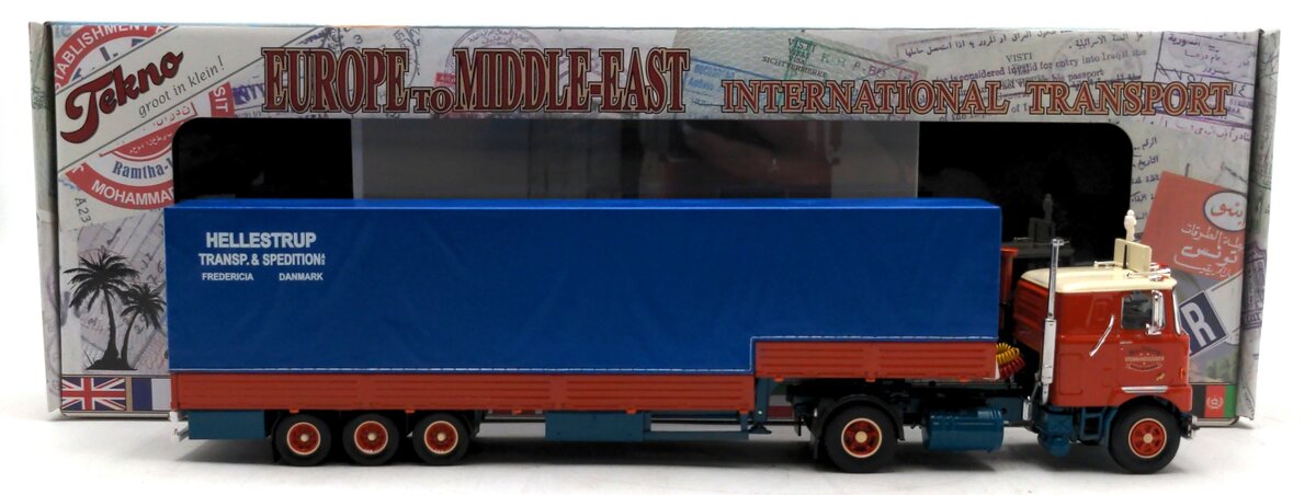 Tekno 71200 1:50 Mack F700 Tractor Unit w/ Classic 3-Axle Trailer 