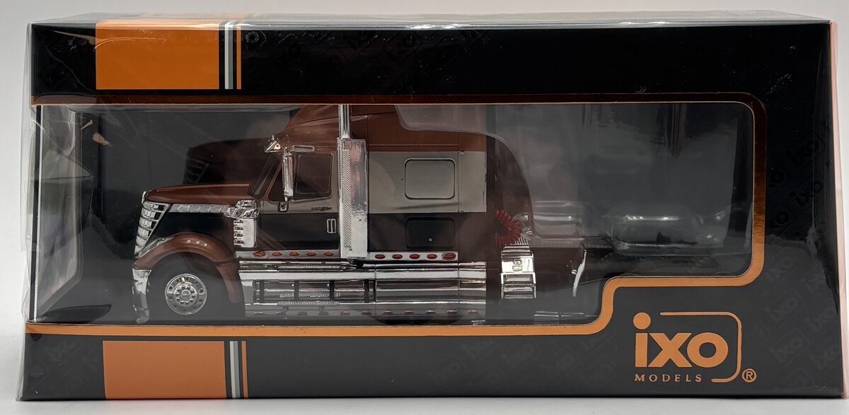 IXO Models TR152.22 1:43 International Lonestar 2010 Semi-Tractor
