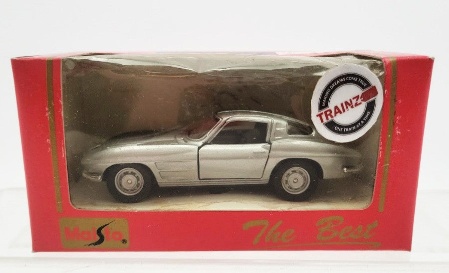 Maisto 21008 1:43 Scale The Best Trophy Silver '65 Chevrolet Corvette Sting Ray