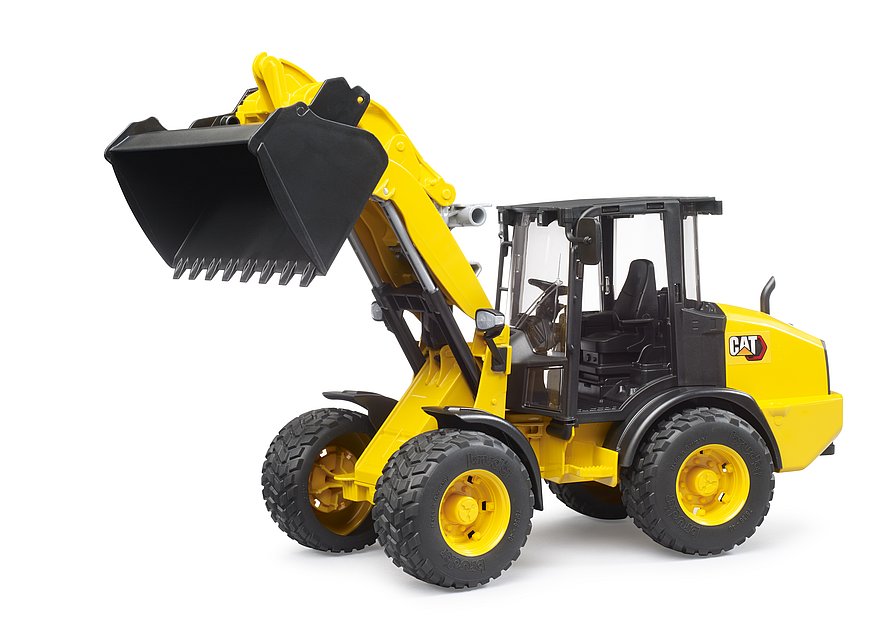 Bruder 02486 1:16 Scale Caterpillar Wheel Loader