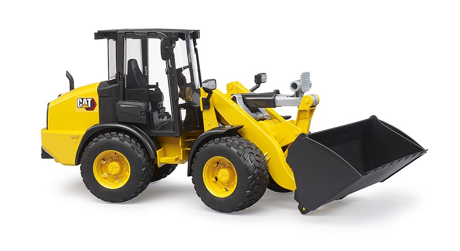 Bruder 02486 1:16 Scale Caterpillar Wheel Loader