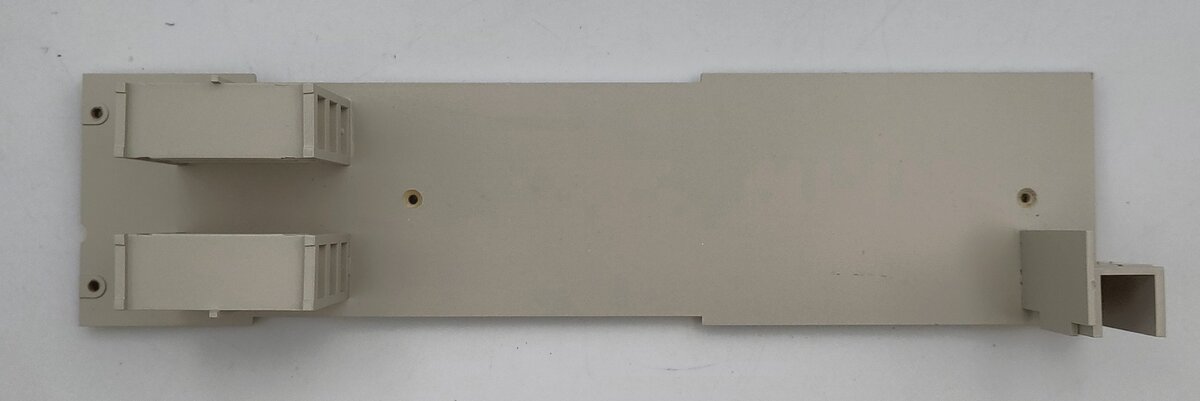 Lionel 82559-5 Gray Southern Streamlined Passenger Car Baggage & Bath Interior