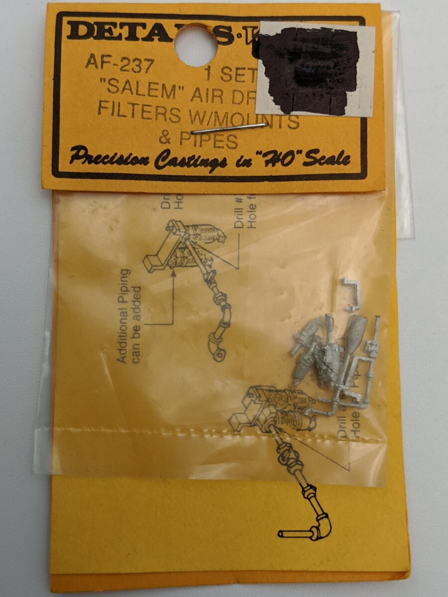 Details West AF-237 HO Salem Air Dryer Filters With Mounts And Pipes
