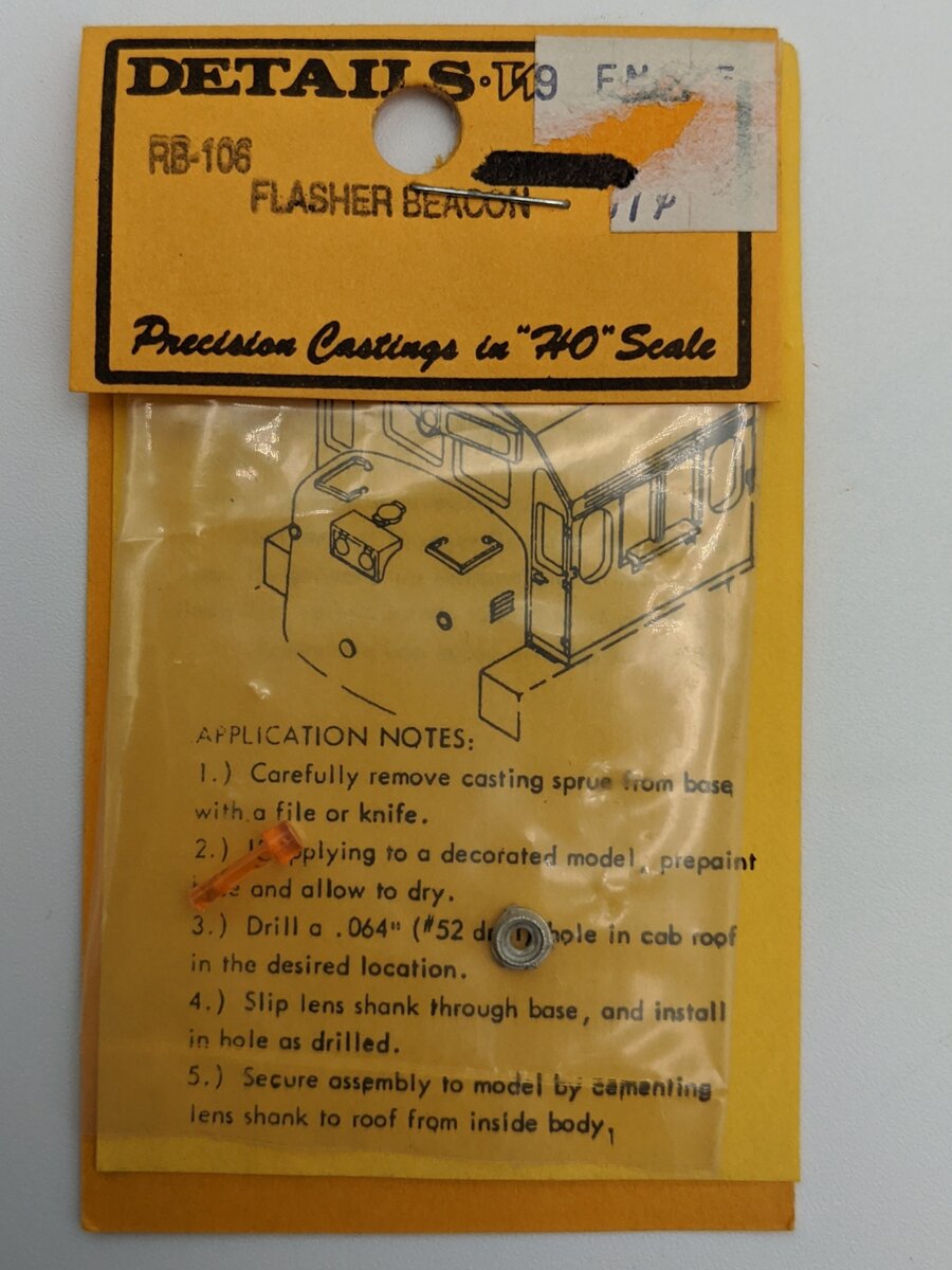 Details West RB-106 HO Flasher Beacon