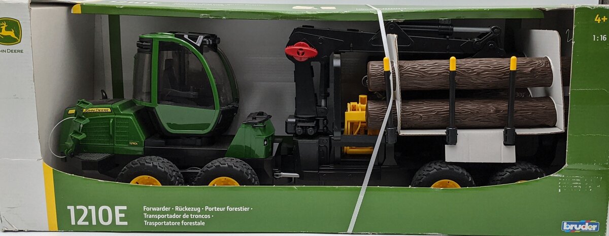 Bruder 09805 1:16 John Deere 1210E Forwarder