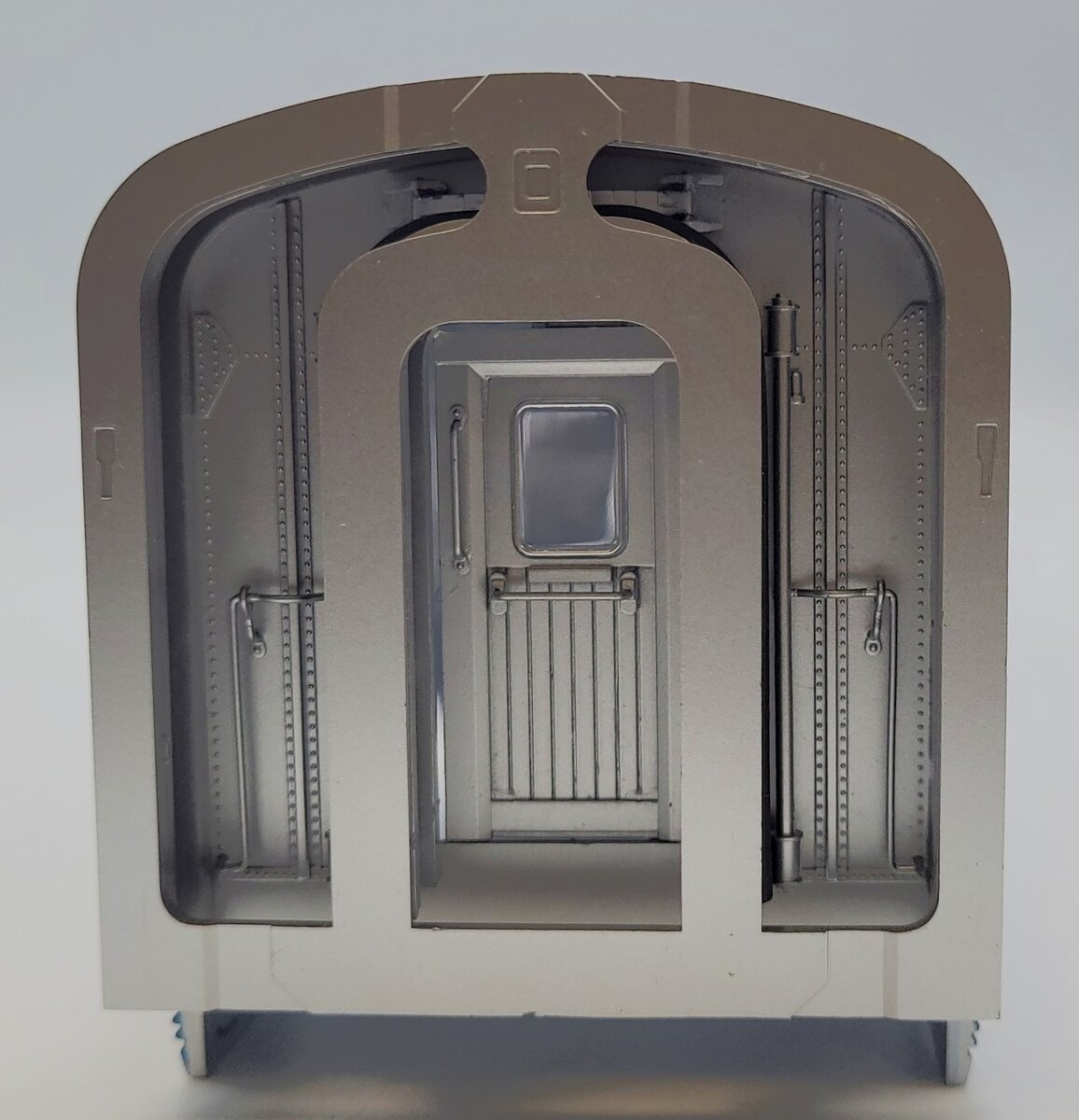 Lionel 82551-2 Wabash Bluebird 21" Streamlined Passenger Combo Car Shell #1425