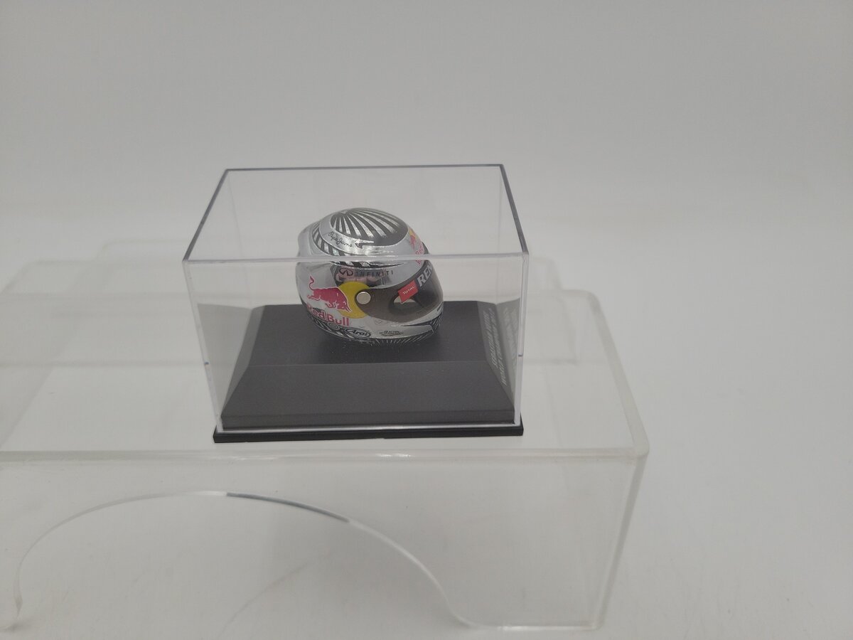 Minichamps 120201 1/8 Scale Arai Helmet Sebastian Vettel World Champion 2012