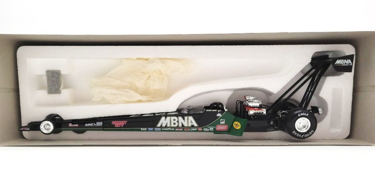 Action Racing 100168 1:24 Scale Cory McClenathan MBNA 2000 Top Fuel Dragster