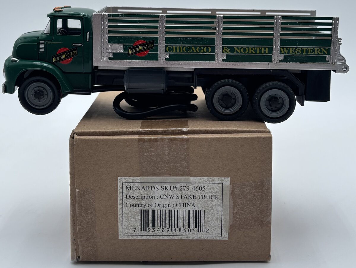 Menards 279-4605 1:48 1956 Chicago & North Western (CNW) Stake Truck