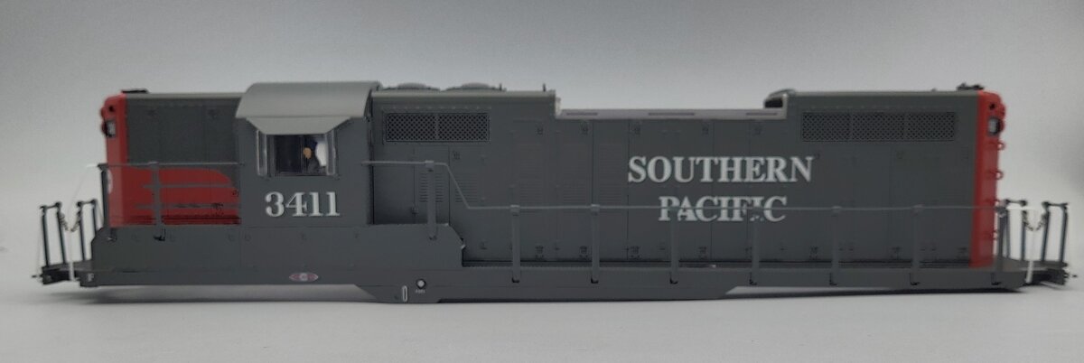 Lionel 38892-2 Gray Southern Pacific GP9 Diesel Locomotive Shell #3411