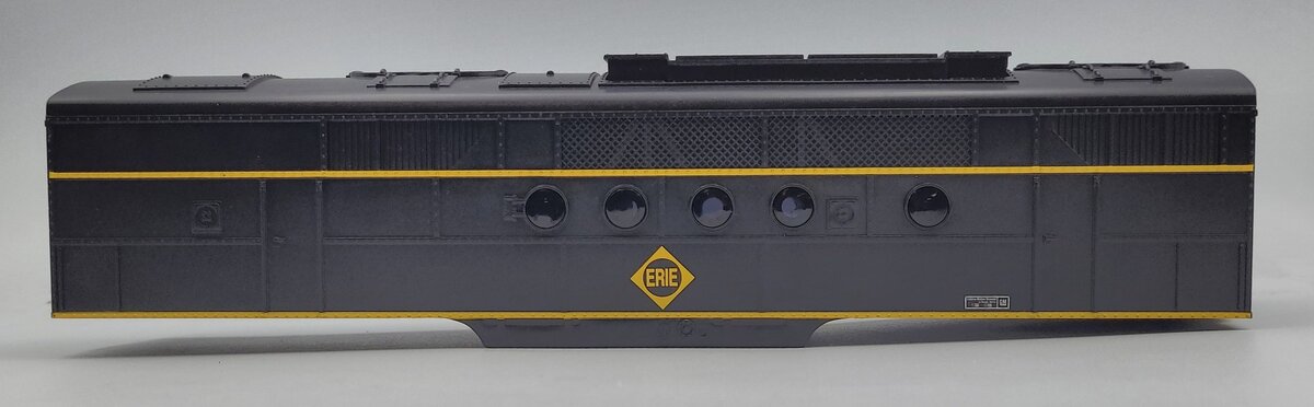 Lionel 82304-2 Erie Lionchief Plus FT-B Diesel Locomotive Powered B-Unit Shell