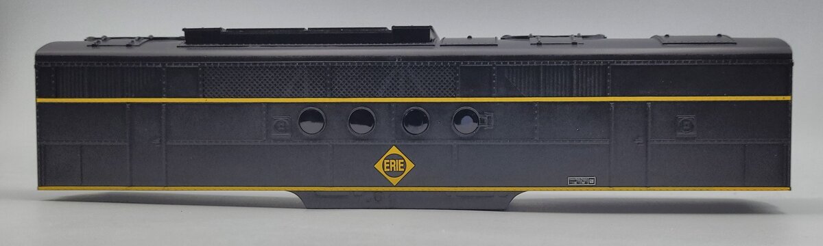 Lionel 82304-2 Erie Lionchief Plus FT-B Diesel Locomotive Powered B-Unit Shell