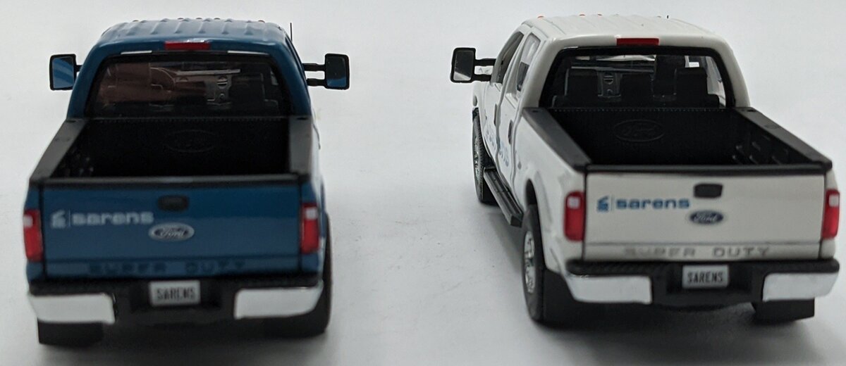 Sword Models 20-1042 1:50 Sarens F250 Pickup Trucks