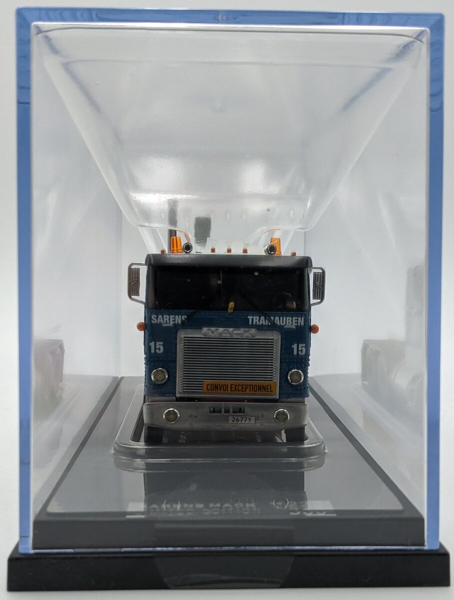 IMC 20-1064 1:50 Mack Cruise-Liner 6x4 Sarens