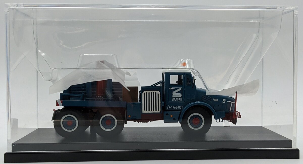 IMC 20-1031 1:50 Antar Thornycraft 6x6 Heavy Tractor Sarens