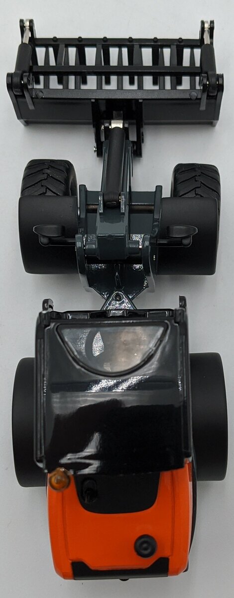 IMC 99-10104 1:32 Doosan DL80 TL Wheel Loader