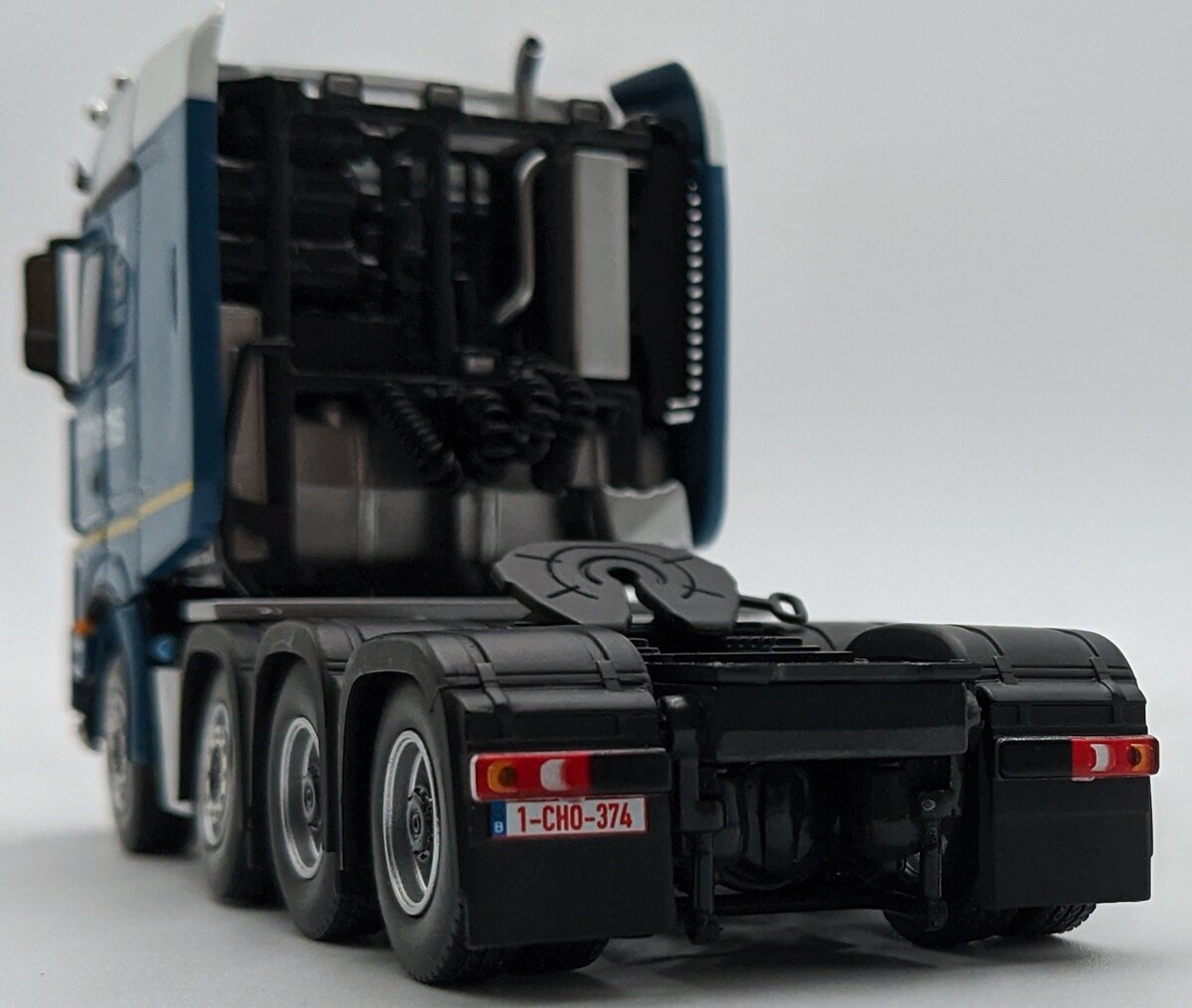 IMC 20-1070 1:50 Mercedes Arocs BigSpace 8x4 W/Fassi Crane & Generator