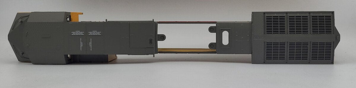 Lionel 39580-2 Union Pacific Dash 9-44CW Diesel Locomotive Shell #9599