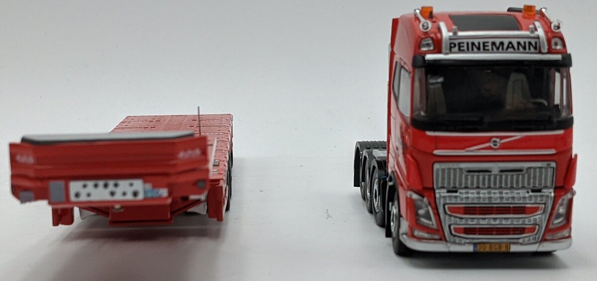 IMC 33-0094 1:50 Volvo FH04 Globetrotter 8x4 W/6-Axle Nooteboom Peinemann