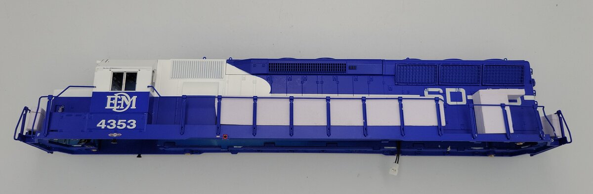 Lionel 4353-1 O Gauge Blue/White EMD Superbass Diesel Locomotive Shell #4353